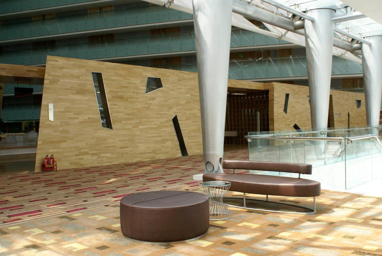 Holiday Inn Binhai Tianjin Exterior photo