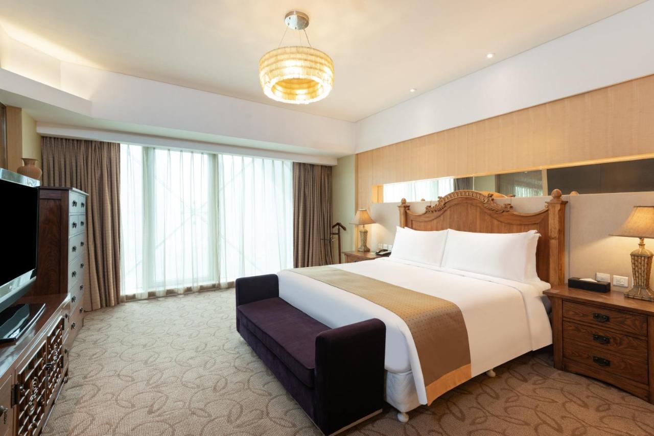 Holiday Inn Binhai Tianjin Exterior photo