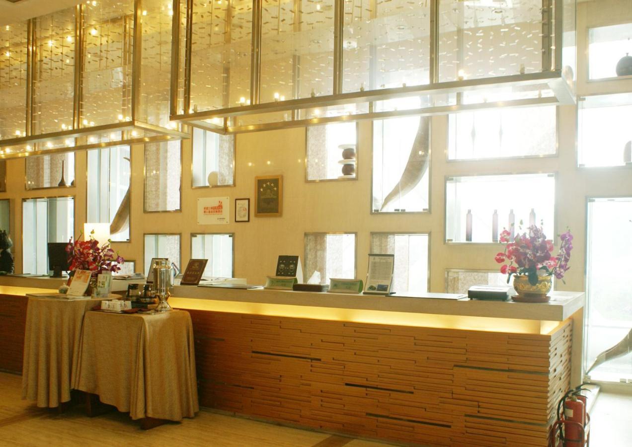 Holiday Inn Binhai Tianjin Exterior photo