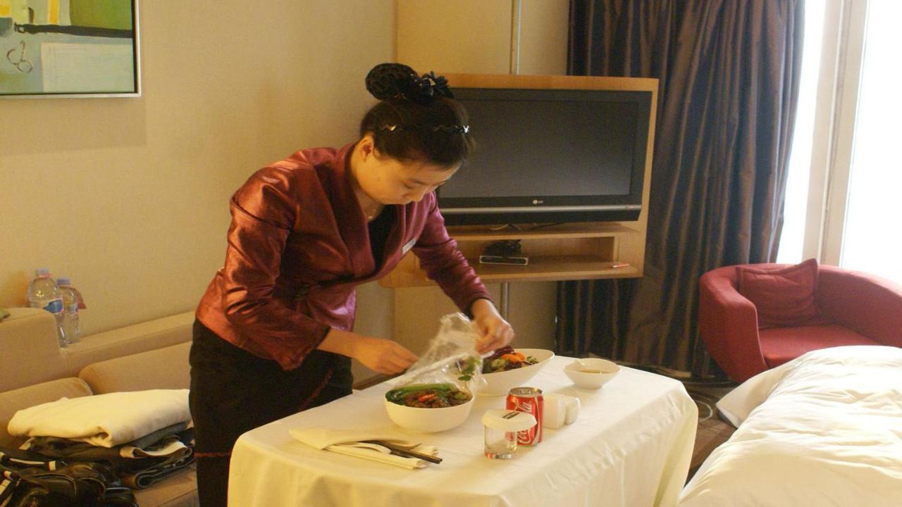 Holiday Inn Binhai Tianjin Exterior photo