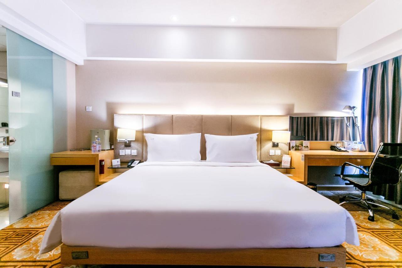 Holiday Inn Binhai Tianjin Exterior photo