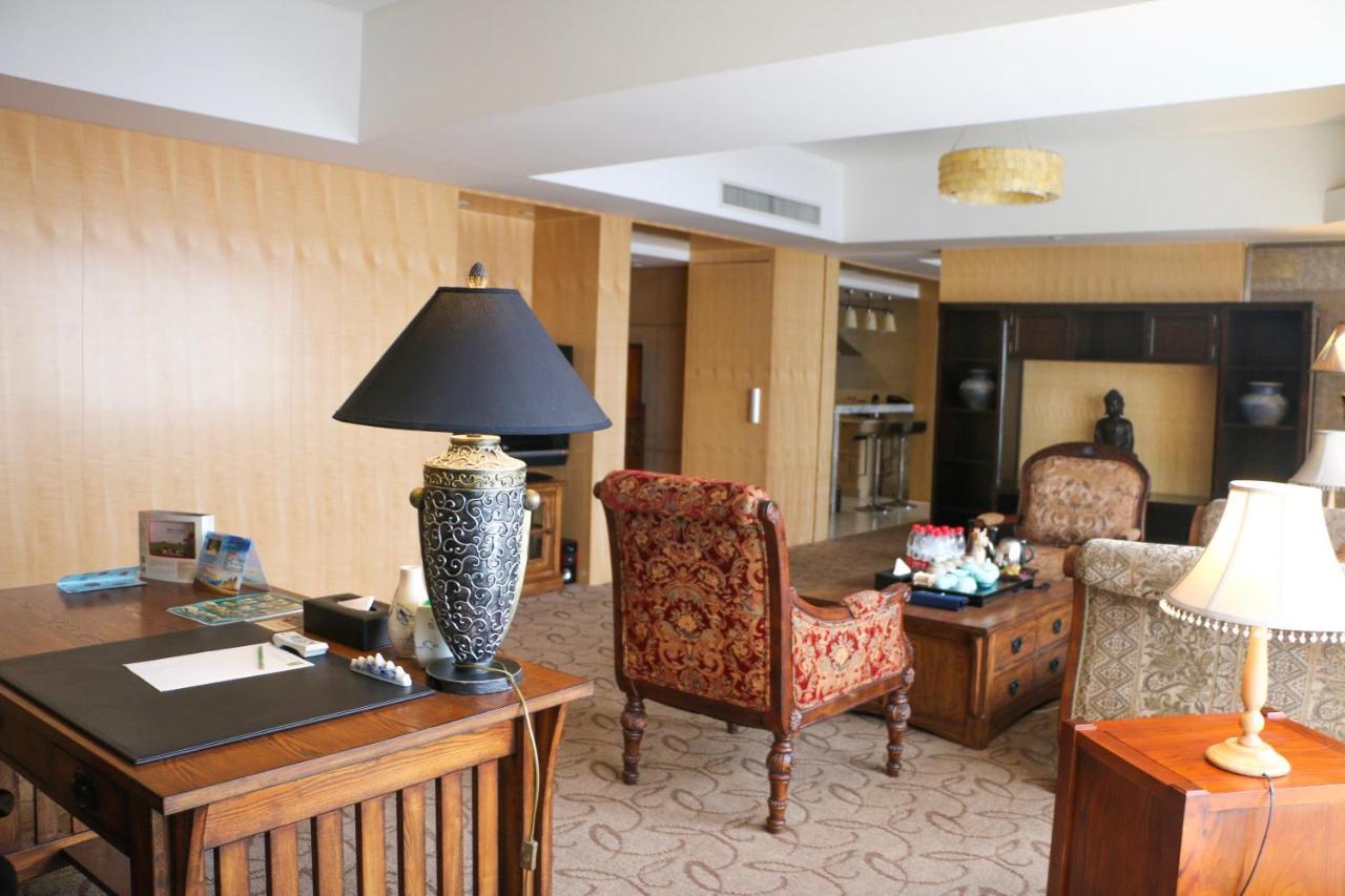 Holiday Inn Binhai Tianjin Exterior photo