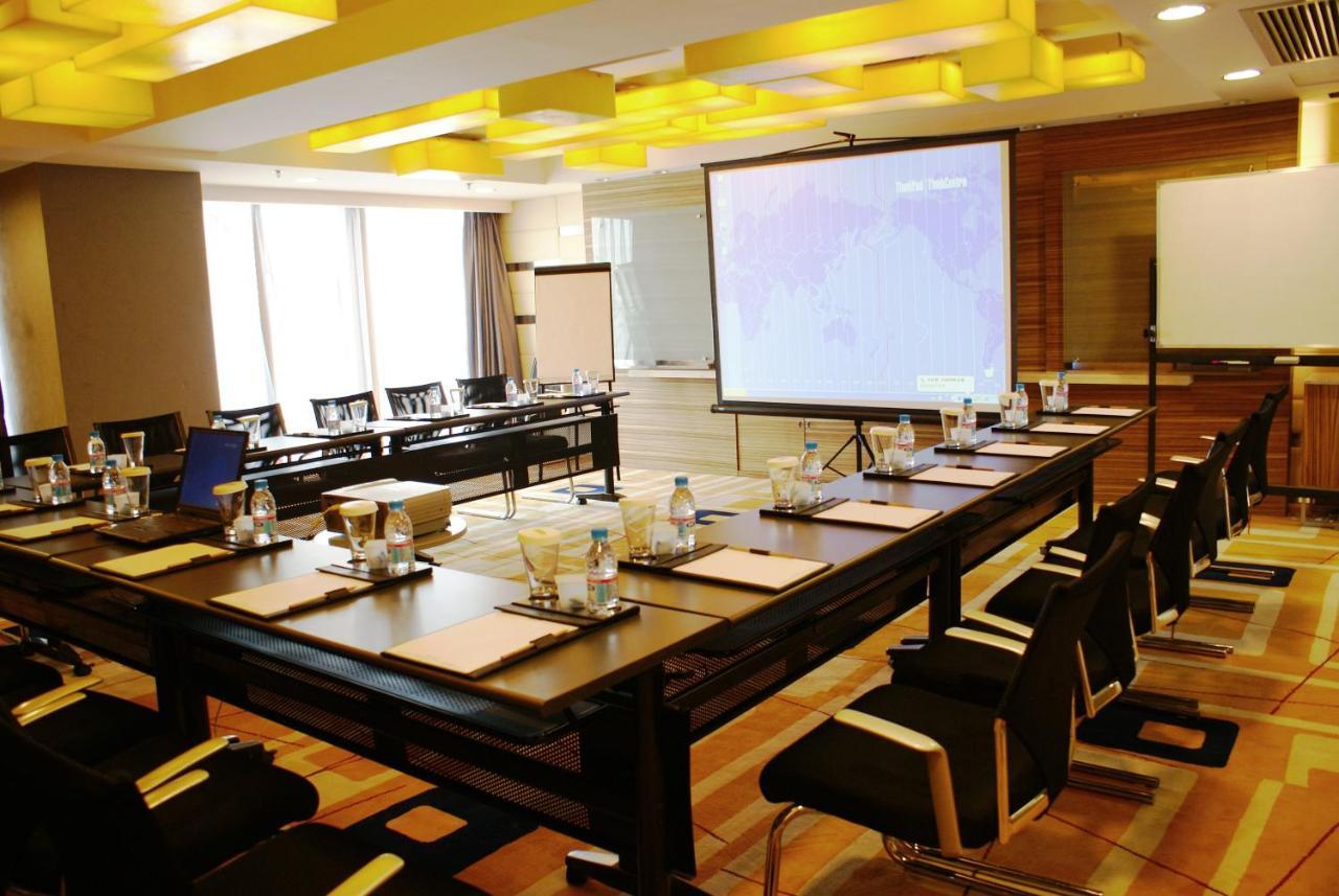 Holiday Inn Binhai Tianjin Exterior photo