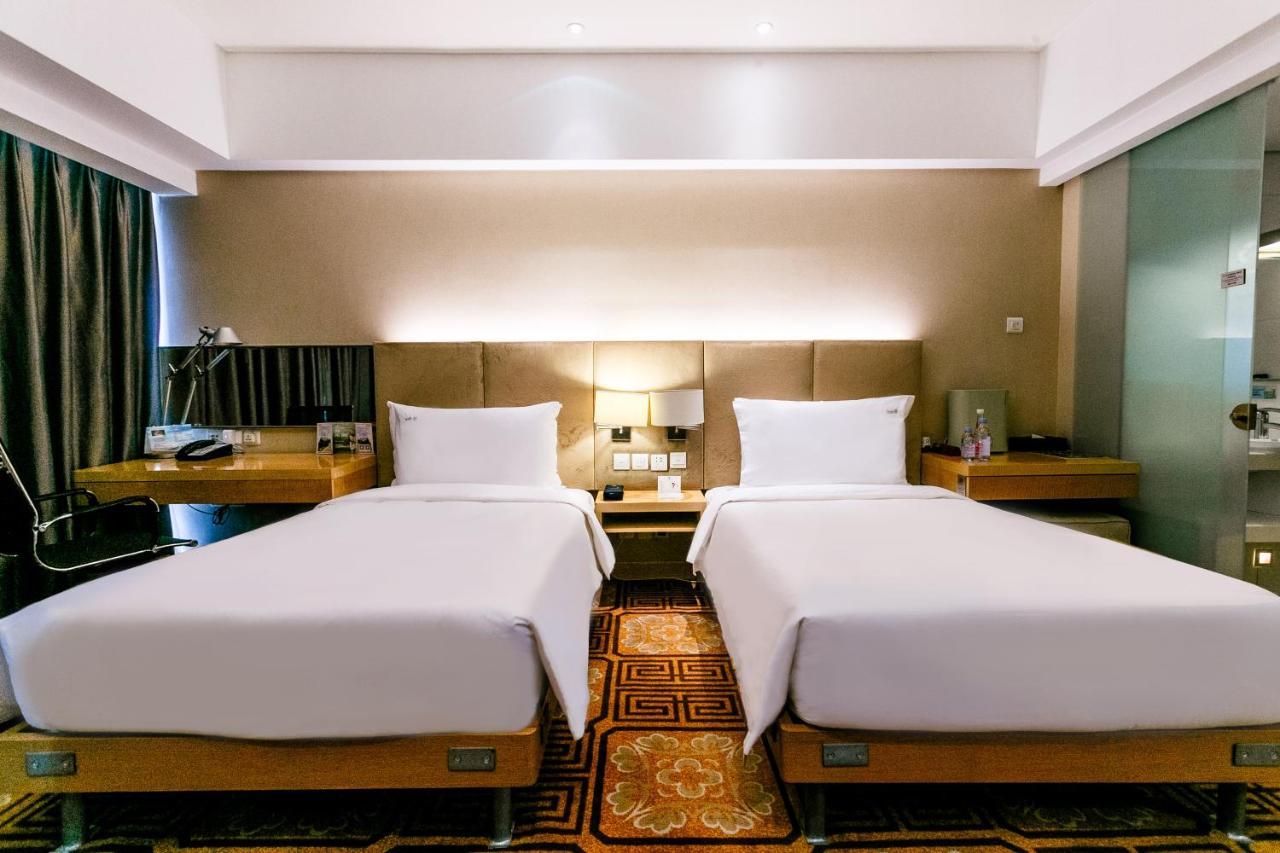 Holiday Inn Binhai Tianjin Exterior photo
