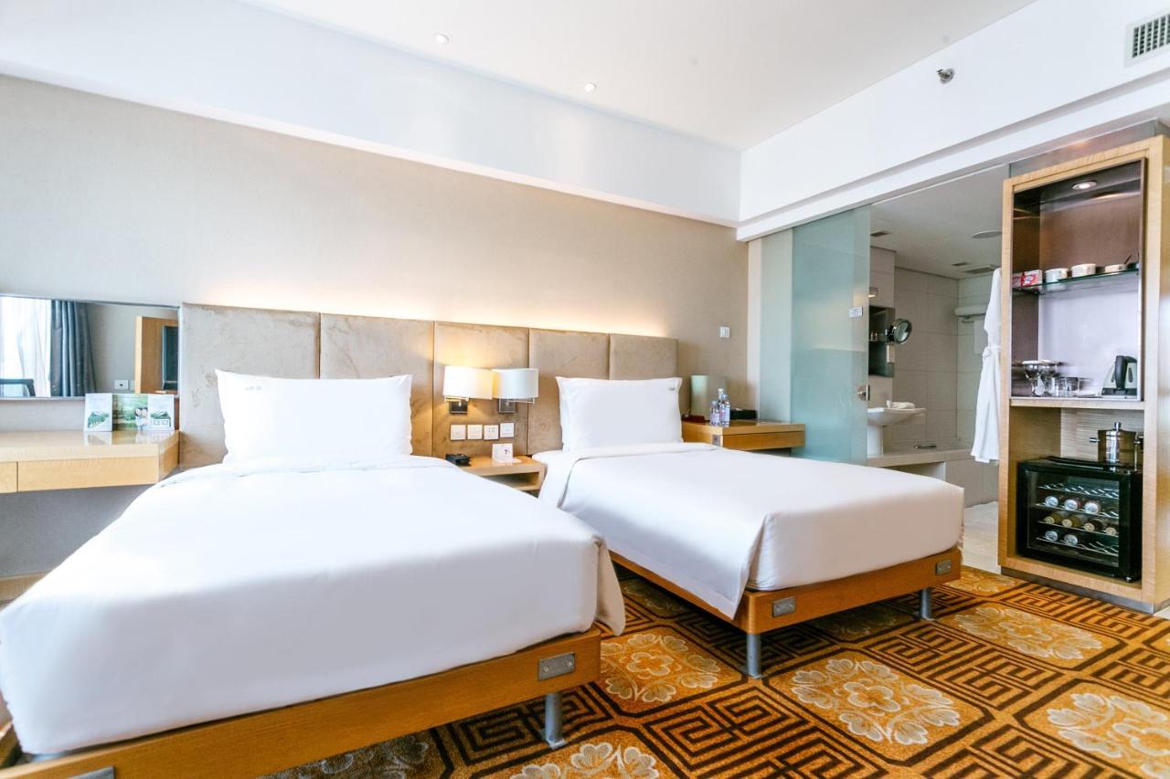 Holiday Inn Binhai Tianjin Exterior photo